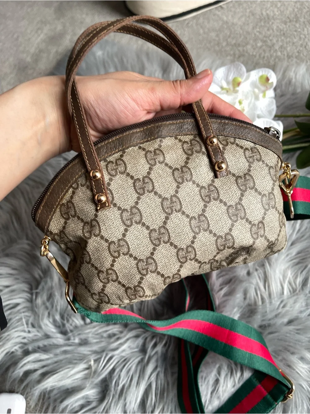 Authentic Gucci vintage GG canvas mini accesory pouch bag 014.89.0032